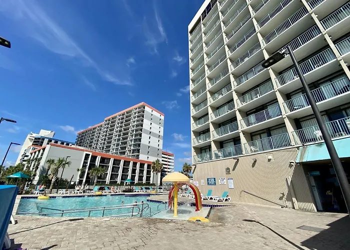 Pet Friendly hotel: Sand Dunes Resort & Suites